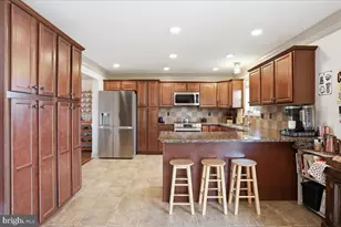 9361 Lindale Ave, Greencastle, PA 17225 - Photo 5
