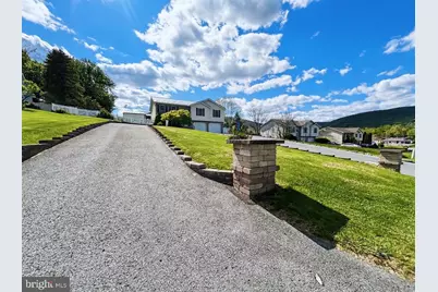 13675 Cumberland Highway, Orrstown, PA 17244 - Photo 5