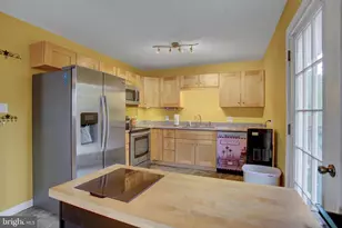 11540 Burkett Ln, Greencastle, PA 17225 - Photo 5