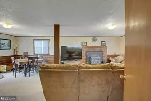 328 Wayburn St, Greencastle, PA 17225 - Photo 25