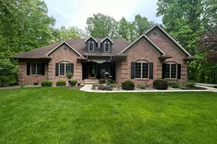 345 Lindman Dr, Chambersburg, PA 17202 - Photo 1