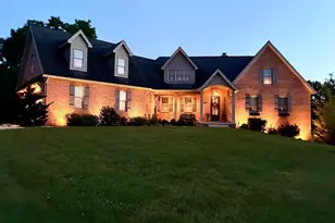 500 Brookview Dr, Greencastle, PA 17225 - Photo 3