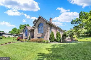 605 Vista Ct, Waynesboro, PA 17268 - Photo 3
