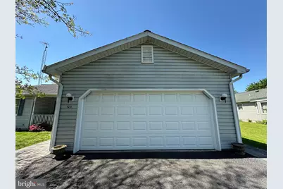 120 Chancellor Drive, Chambersburg, PA 17201 - Photo 5