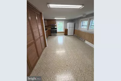 300 Cedar Lane #B, Greencastle, PA 17225 - Photo 5