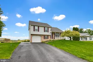 3744 Mountain Shadow Cir, Fayetteville, PA 17222 - Photo 5