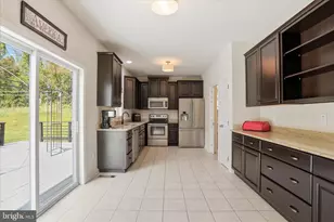 457 Ambassador Pl, Chambersburg, PA 17202 - Photo 5