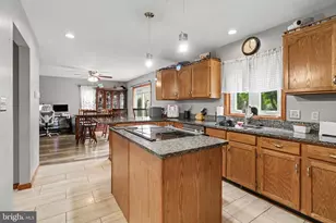 3750 Manor Ln, Chambersburg, PA 17202 - Photo 5