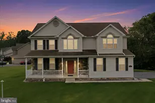 1671 Raven Dr N, Chambersburg, PA 17202 - Photo 1