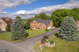 2384 Castlegreen Dr, Greencastle, PA 17225 - Photo 1