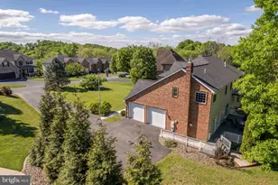 2384 Castlegreen Dr, Greencastle, PA 17225 - Photo 5