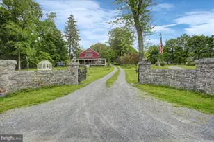 12458 Monterey Ln, Blue Ridge Summit, PA 17214 - Photo 3