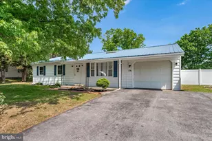 376 Valley Dr, Fayetteville, PA 17222 - Photo 3
