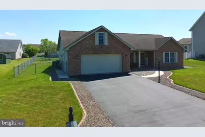 336 Sue Linn Drive, Chambersburg, PA 17201 - Photo 3