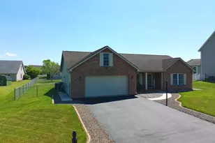 336 Sue Linn Dr, Chambersburg, PA 17201 - Photo 3