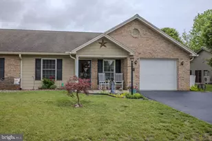 159 Ginkgo Ct, Chambersburg, PA 17201 - Photo 1