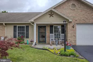 159 Ginkgo Ct, Chambersburg, PA 17201 - Photo 3