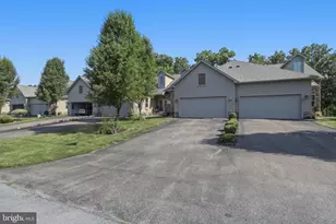 915 Quail Run Dr, Waynesboro, PA 17268 - Photo 3