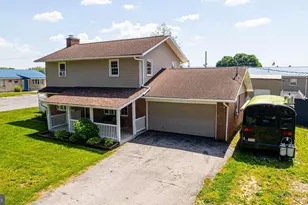 2374 Greene St, Chambersburg, PA 17201 - Photo 3