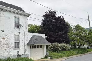 102 3rd Street E, Waynesboro, PA 17268 - Photo 3