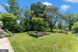 227 Philadelphia Ave, Waynesboro, PA 17268 - Photo 9