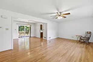 11302 Crofton Cir, Waynesboro, PA 17268 - Photo 7