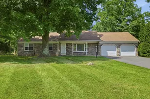 11302 Crofton Cir, Waynesboro, PA 17268 - Photo 1