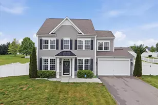 801 Bristol Dr, Greencastle, PA 17225 - Photo 1