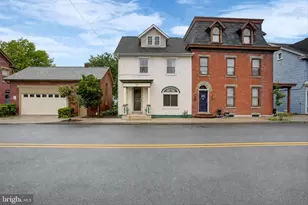 118 N Carlisle St, Greencastle, PA 17225 - Photo 1