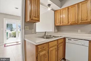 1008 Orchard Dr, Chambersburg, PA 17202 - Photo 7