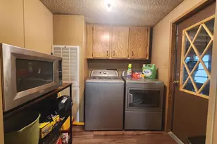 14481 Charmian Rd, Blue Ridge Summit, PA 17214 - Photo 9