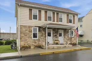128 E Madison St, Greencastle, PA 17225 - Photo 5