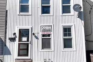 139 W 2nd St, Waynesboro, PA 17268 - Photo 1