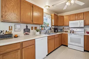521 Bracken Dr, Chambersburg, PA 17201 - Photo 9