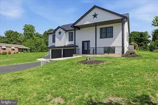 15 Canterbury Dr, Chambersburg, PA 17201 - Photo 3