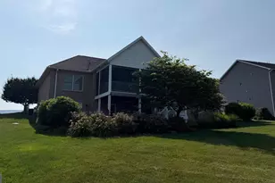 6147 Merion Dr, Fayetteville, PA 17222 - Photo 5