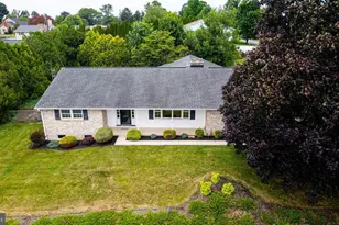 222 Harvest Ln, Chambersburg, PA 17202 - Photo 3