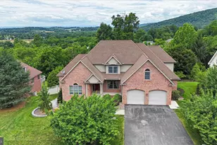 11067 Weatherstone Dr, Waynesboro, PA 17268 - Photo 93