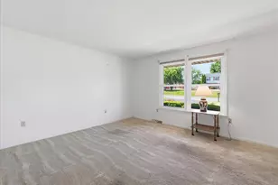 1741 Wisteria Dr, Chambersburg, PA 17202 - Photo 5