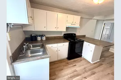 23 S Carlisle Street #201, Greencastle, PA 17225 - Photo 9