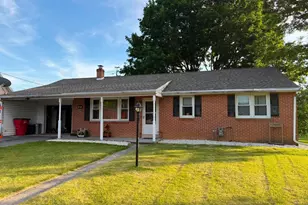 826 Crescent Dr, Shippensburg, PA 17257 - Photo 1