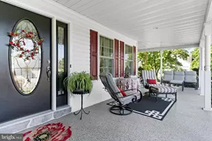 197 Beechwood Ln E, Chambersburg, PA 17201 - Photo 3