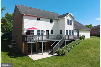 206 Phoenix Drive, Chambersburg, PA 17201 - Photo 5