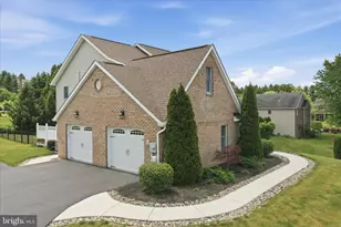 1381 Garman Dr, Chambersburg, PA 17202 - Photo 5