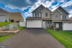 11196 Gopher Dr N, Waynesboro, PA 17268 - Photo 1