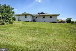 1009 Willowbrook Dr, Chambersburg, PA 17202 - Photo 33