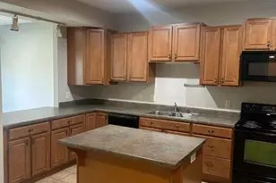 250 Meriweather Dr, Chambersburg, PA 17201 - Photo 3
