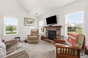 6099 Hot Spgs Ct, Fayetteville, PA 17222 - Photo 7