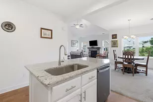 6099 Hot Spgs Ct, Fayetteville, PA 17222 - Photo 11