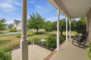 7930 Golf Vista Dr, Greencastle, PA 17225 - Photo 7